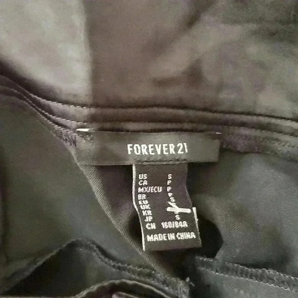 f21 slacks and princess polly jacket - Picture 4 of 13